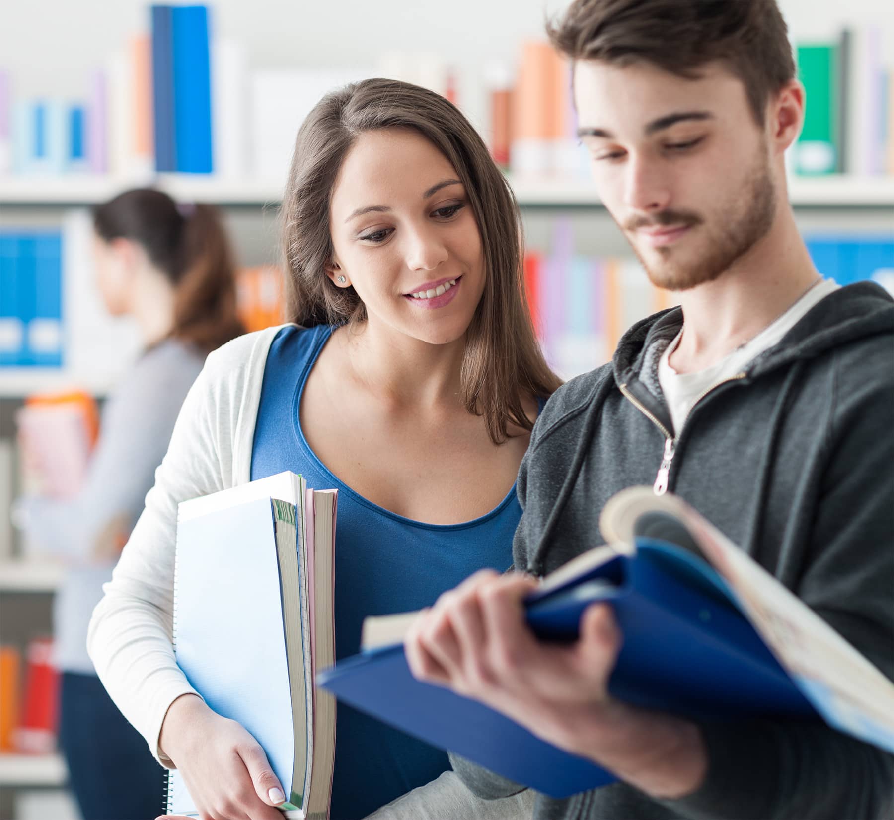 Hors Parcoursup formations écoles luxe